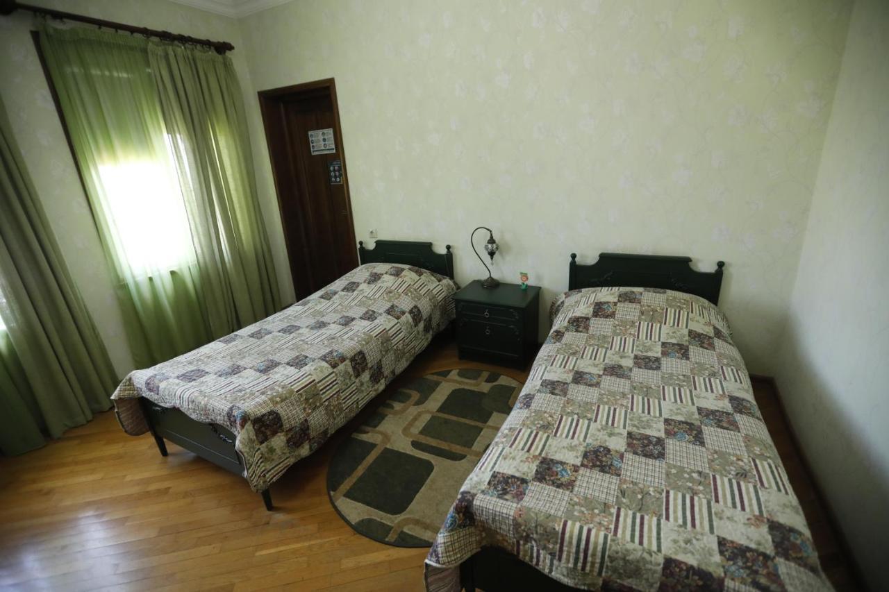 Casa De Khasia Зугдиди Екстериор снимка