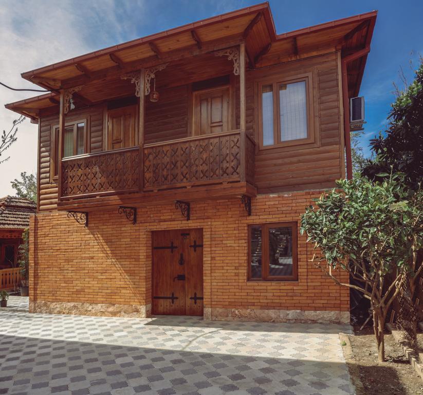 Casa De Khasia Зугдиди Екстериор снимка