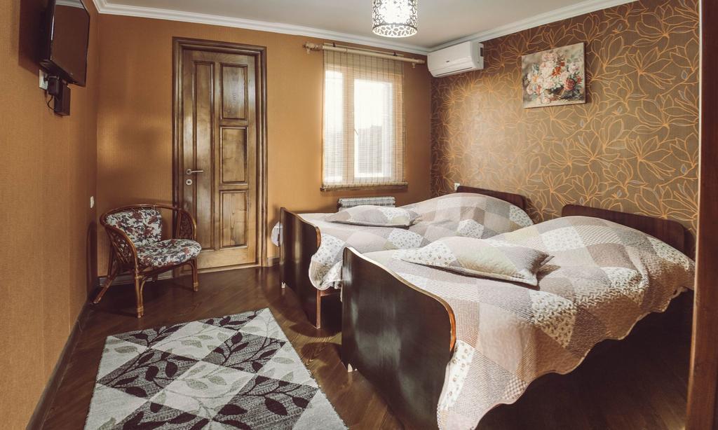 Casa De Khasia Зугдиди Екстериор снимка